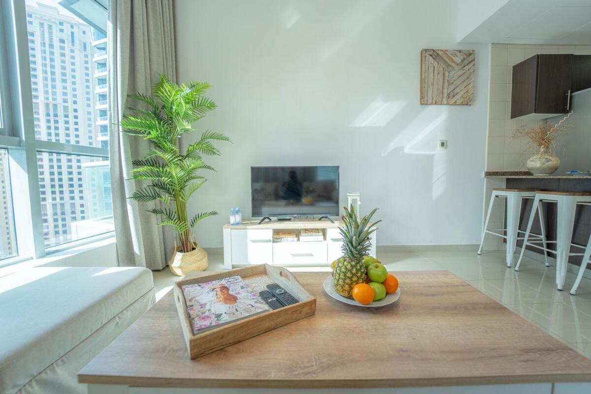 Aws Holiday Homes - Prime Apartment Near The Beach Dubaj Kültér fotó