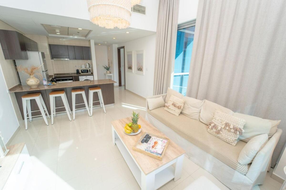 Aws Holiday Homes - Prime Apartment Near The Beach Dubaj Kültér fotó